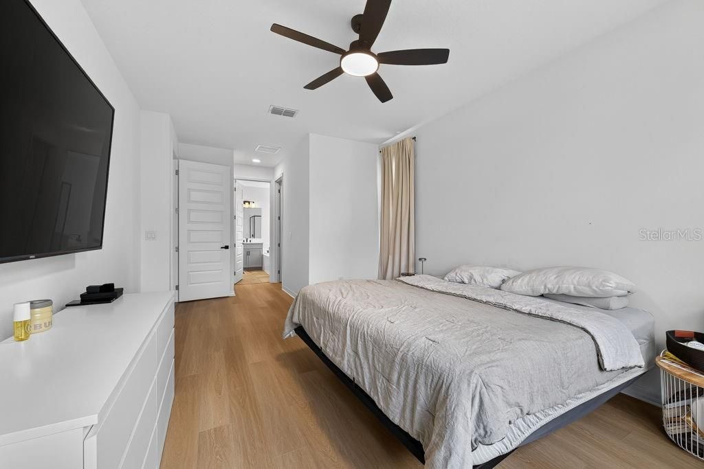 En Venta: $450,000 (4 camas, 3 baños, 2223 Pies cuadrados)