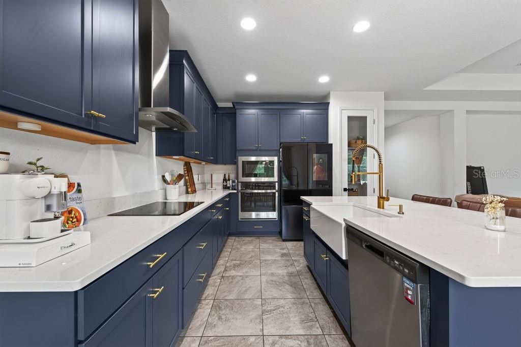 En Venta: $450,000 (4 camas, 3 baños, 2223 Pies cuadrados)