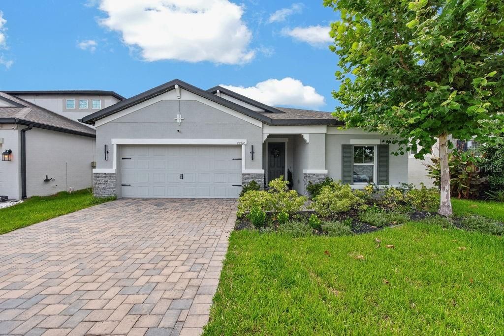 En Venta: $450,000 (4 camas, 3 baños, 2223 Pies cuadrados)