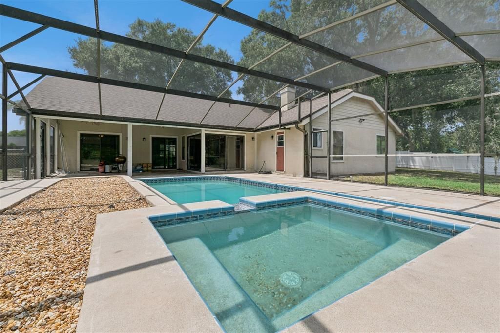 En Venta: $525,000 (4 camas, 3 baños, 2176 Pies cuadrados)