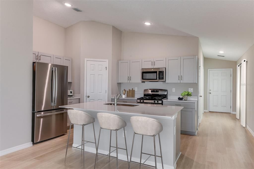 For Sale: $294,999 (3 beds, 2 baths, 1615 Square Feet)