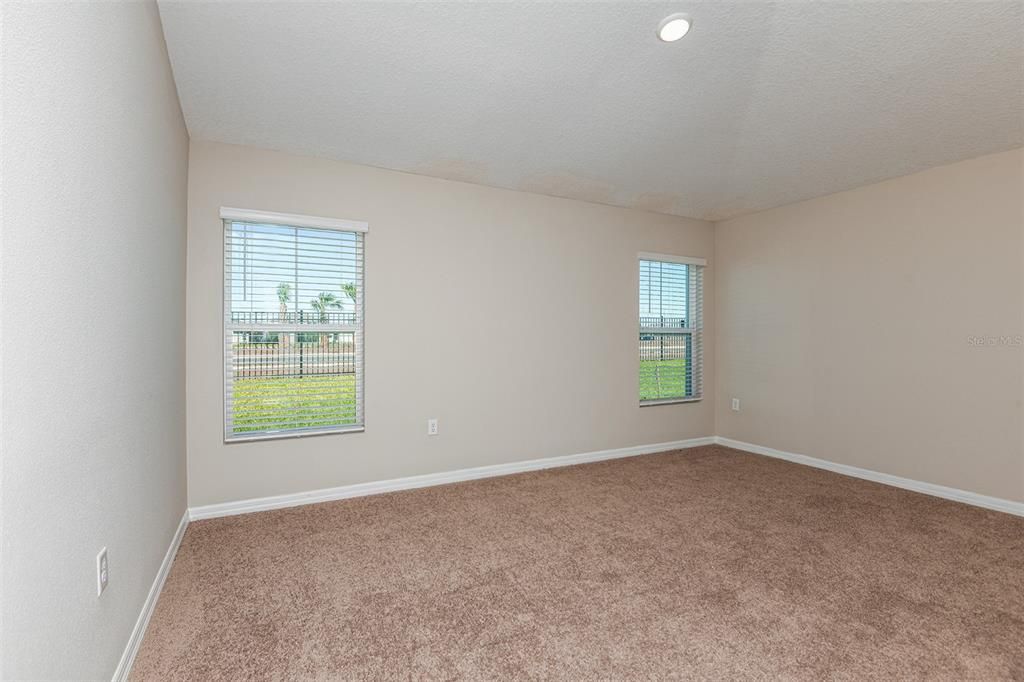 For Sale: $294,999 (3 beds, 2 baths, 1615 Square Feet)