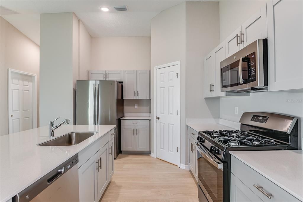 For Sale: $294,999 (3 beds, 2 baths, 1615 Square Feet)