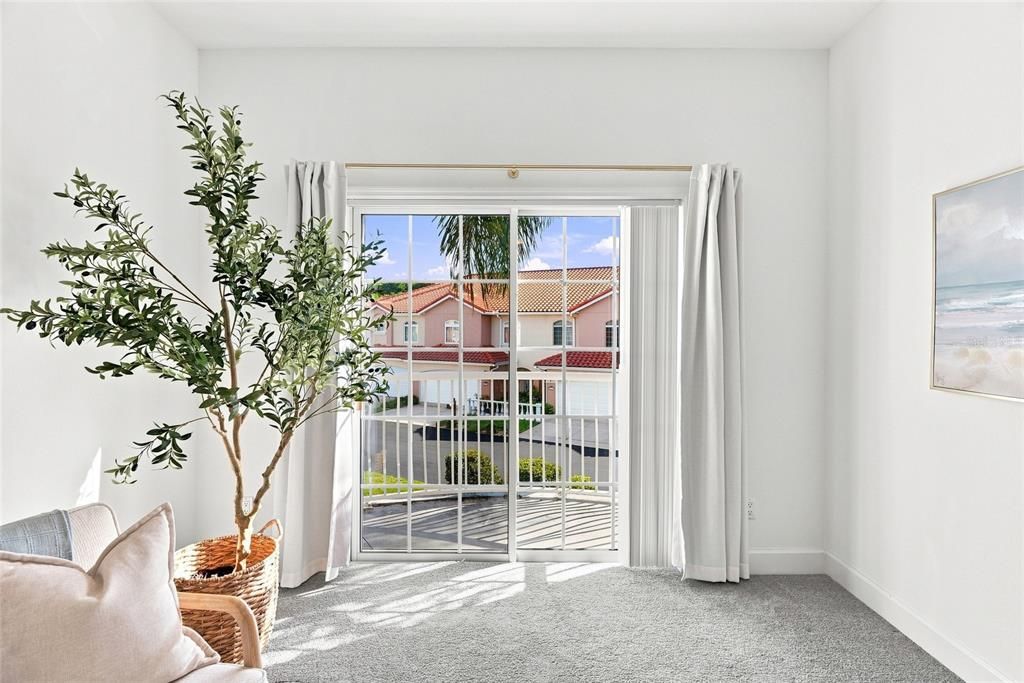 En Venta: $649,900 (3 camas, 2 baños, 2332 Pies cuadrados)