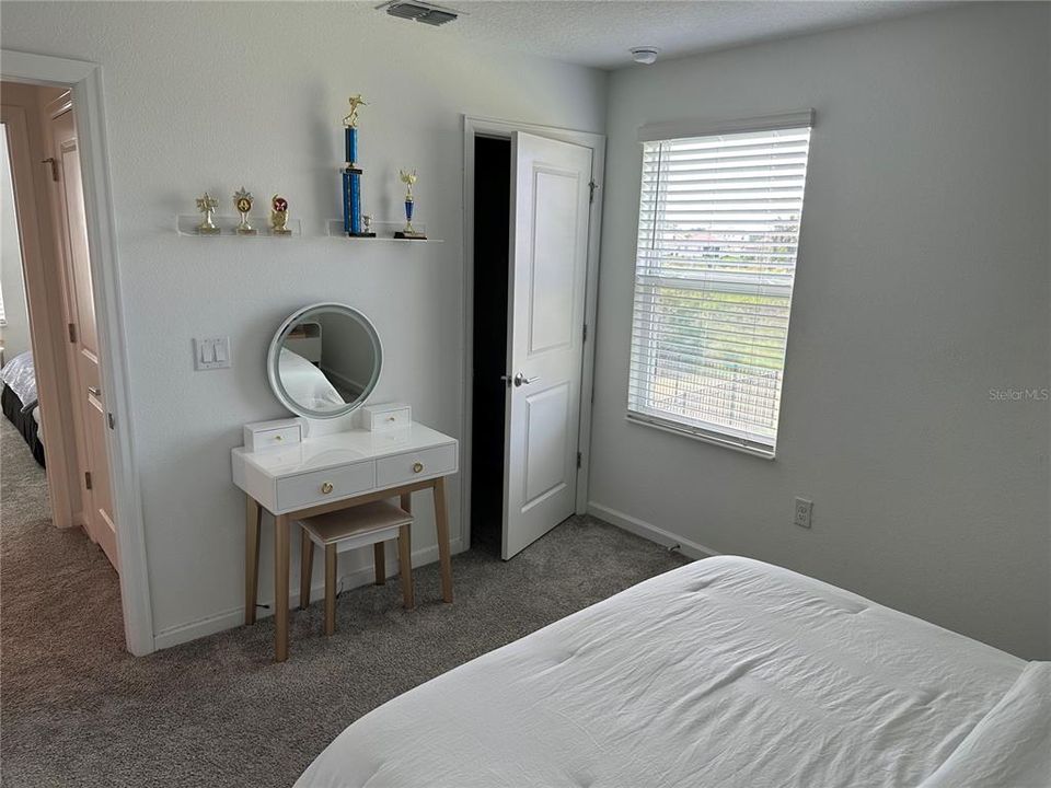 For Sale: $469,900 (4 beds, 2 baths, 2333 Square Feet)