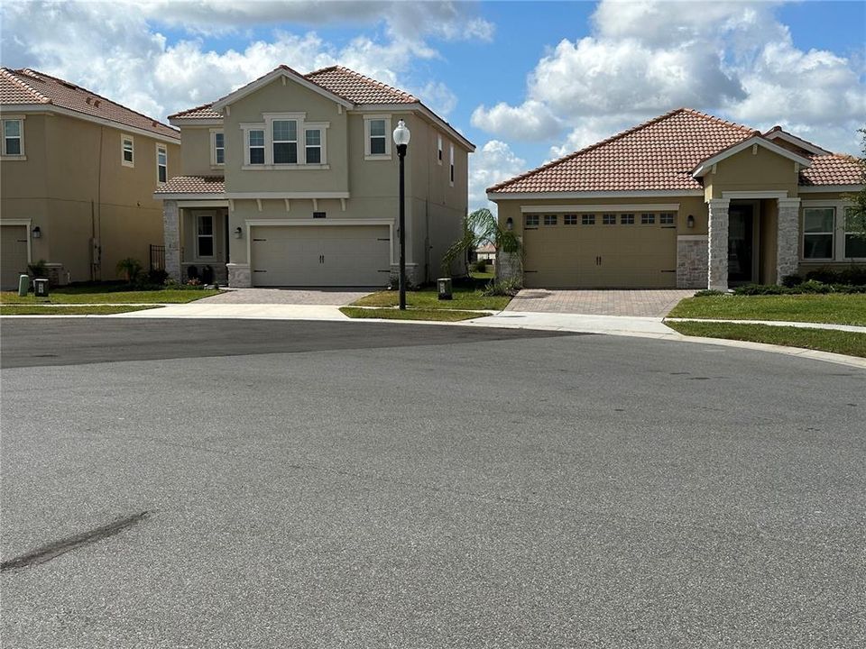 For Sale: $469,900 (4 beds, 2 baths, 2333 Square Feet)