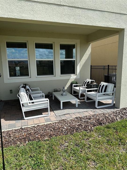 For Sale: $469,900 (4 beds, 2 baths, 2333 Square Feet)