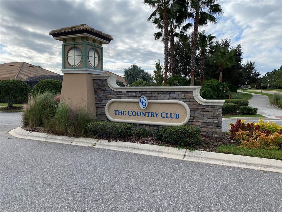 For Sale: $469,900 (4 beds, 2 baths, 2333 Square Feet)