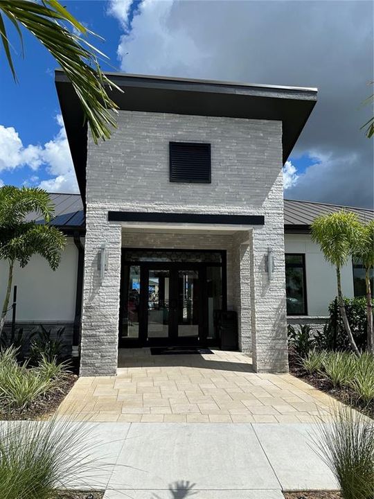 For Sale: $469,900 (4 beds, 2 baths, 2333 Square Feet)