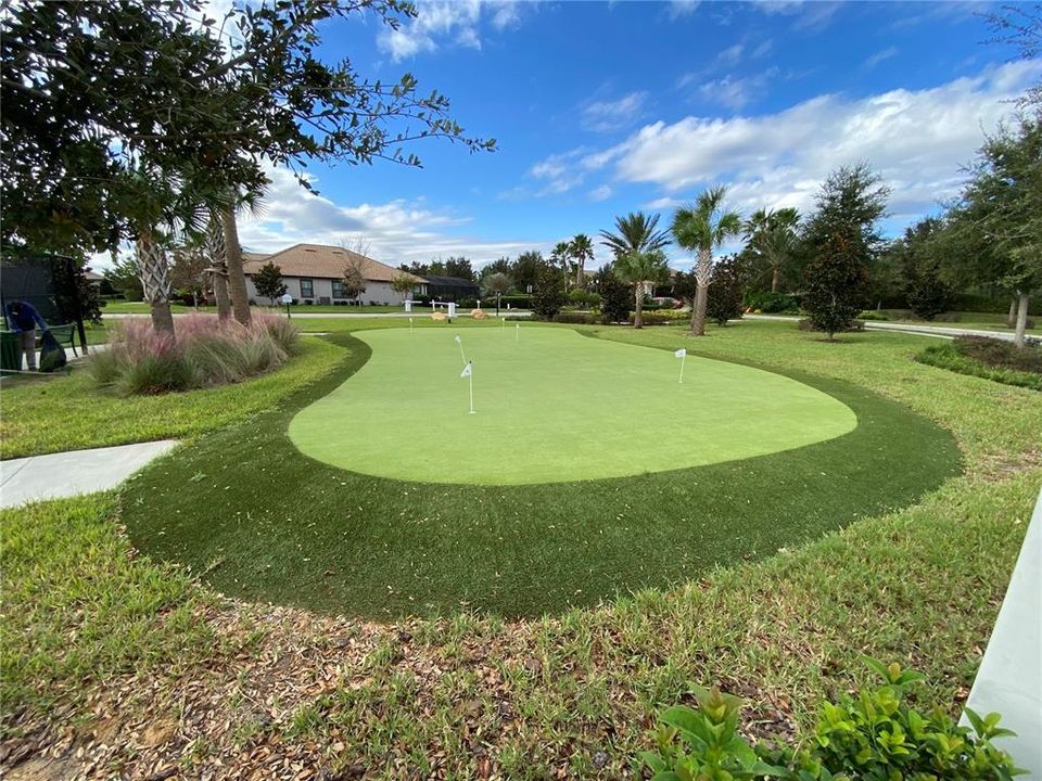 For Sale: $469,900 (4 beds, 2 baths, 2333 Square Feet)