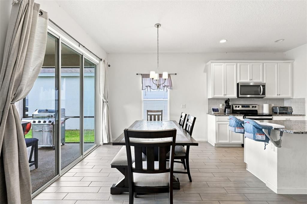 For Sale: $430,000 (4 beds, 2 baths, 1965 Square Feet)