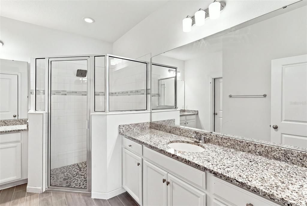 For Sale: $430,000 (4 beds, 2 baths, 1965 Square Feet)