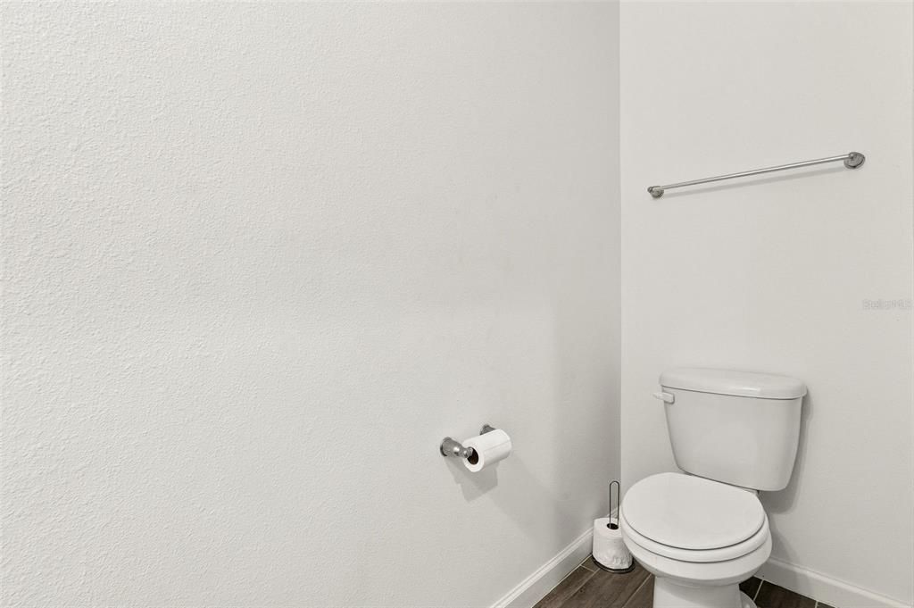 For Sale: $430,000 (4 beds, 2 baths, 1965 Square Feet)