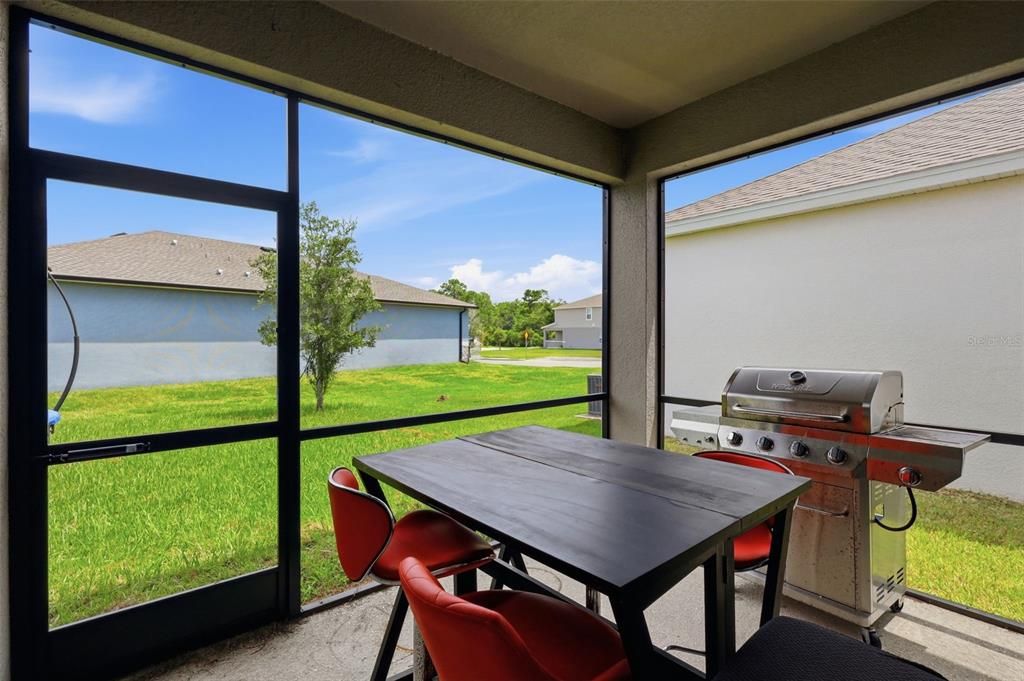 For Sale: $430,000 (4 beds, 2 baths, 1965 Square Feet)