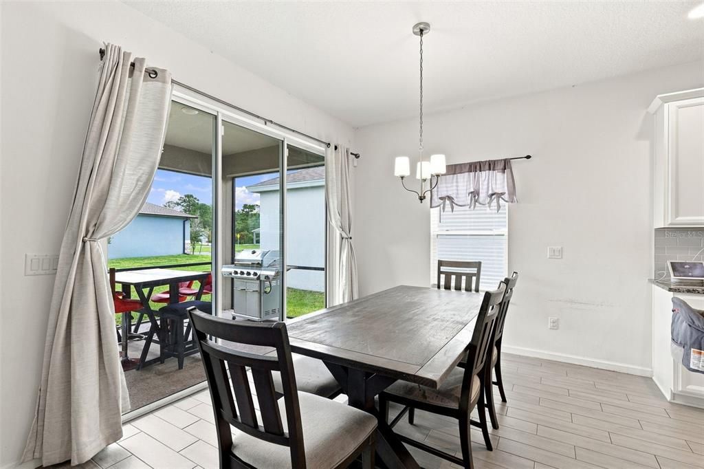 For Sale: $430,000 (4 beds, 2 baths, 1965 Square Feet)