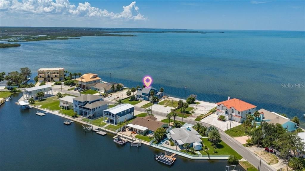 На продажу: $1,400,000 (3 спален, 2 ванн, 2708 Квадратных фут)