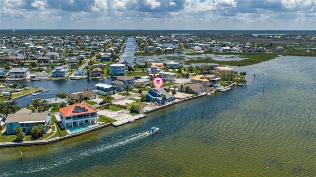 На продажу: $1,400,000 (3 спален, 2 ванн, 2708 Квадратных фут)