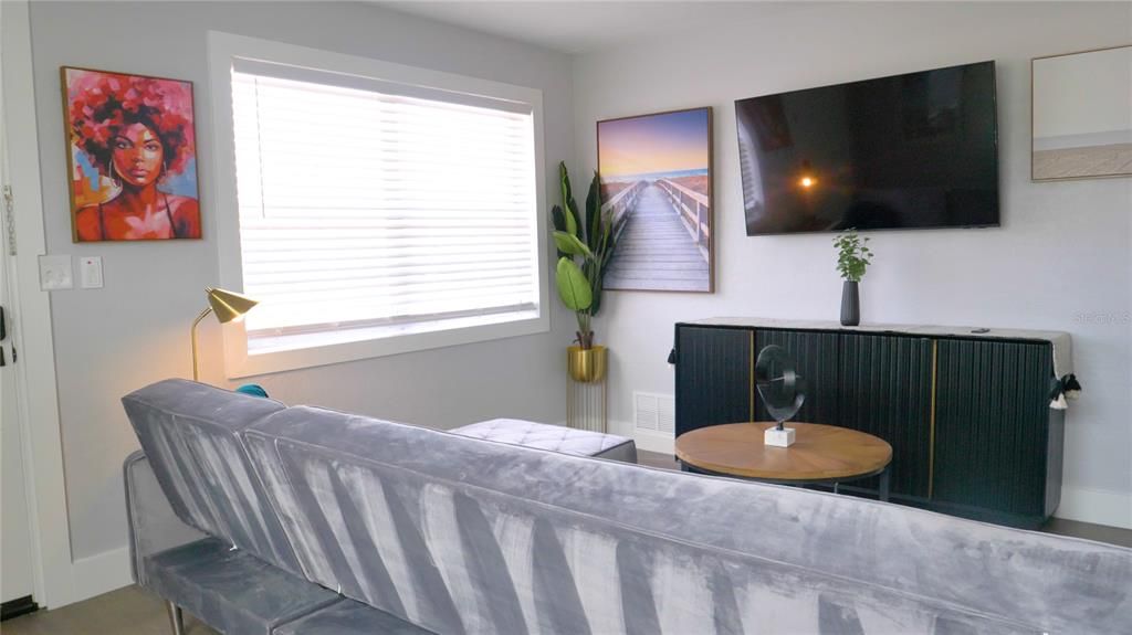 For Sale: $589,900 (3 beds, 3 baths, 1830 Square Feet)
