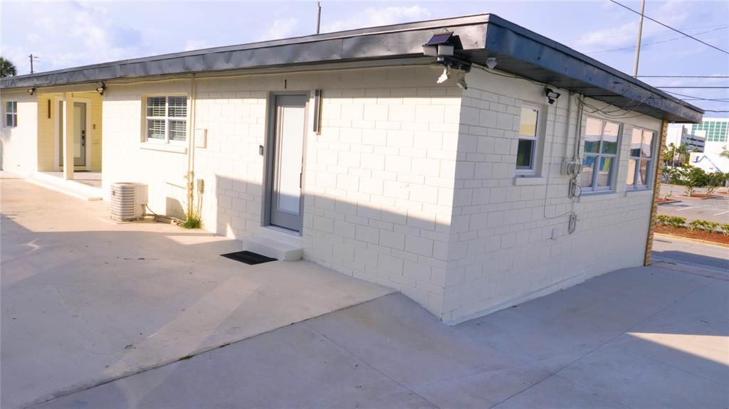For Sale: $589,900 (3 beds, 3 baths, 1830 Square Feet)