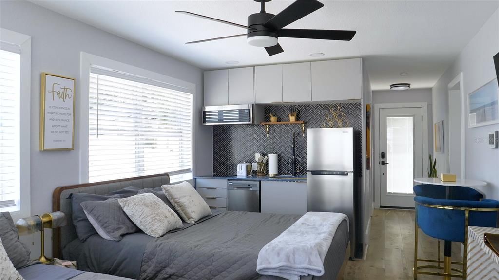 For Sale: $589,900 (3 beds, 3 baths, 1830 Square Feet)