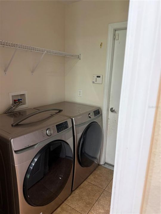 En Renta: $2,600 (3 camas, 2 baños, 1897 Pies cuadrados)