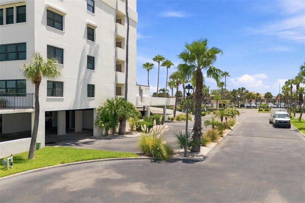 For Rent: $3,000 (2 beds, 2 baths, 1111 Square Feet)