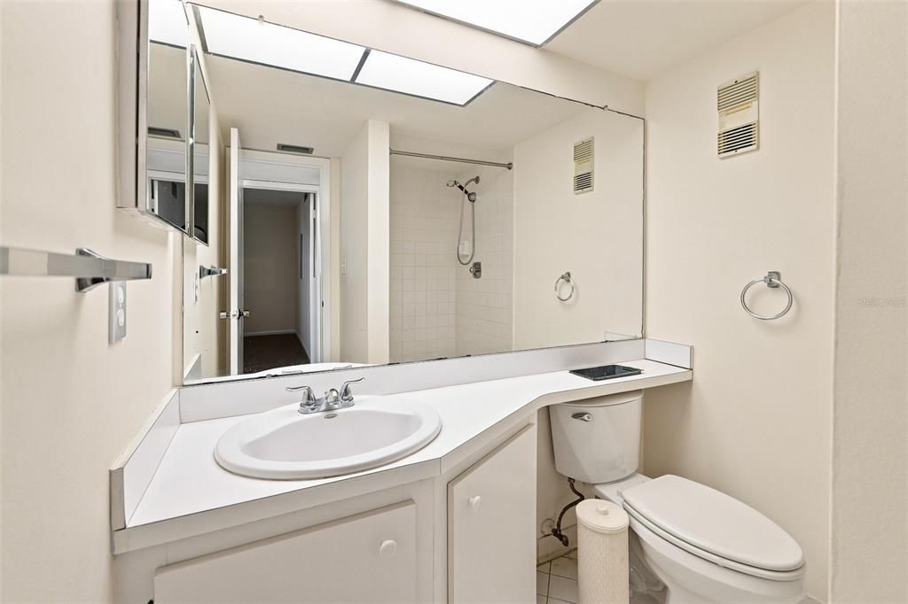 For Rent: $3,000 (2 beds, 2 baths, 1111 Square Feet)