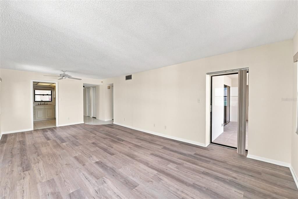 For Rent: $3,000 (2 beds, 2 baths, 1111 Square Feet)