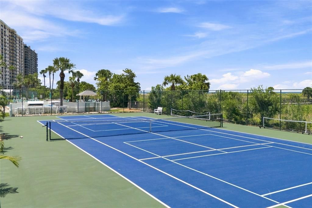 For Rent: $3,000 (2 beds, 2 baths, 1111 Square Feet)