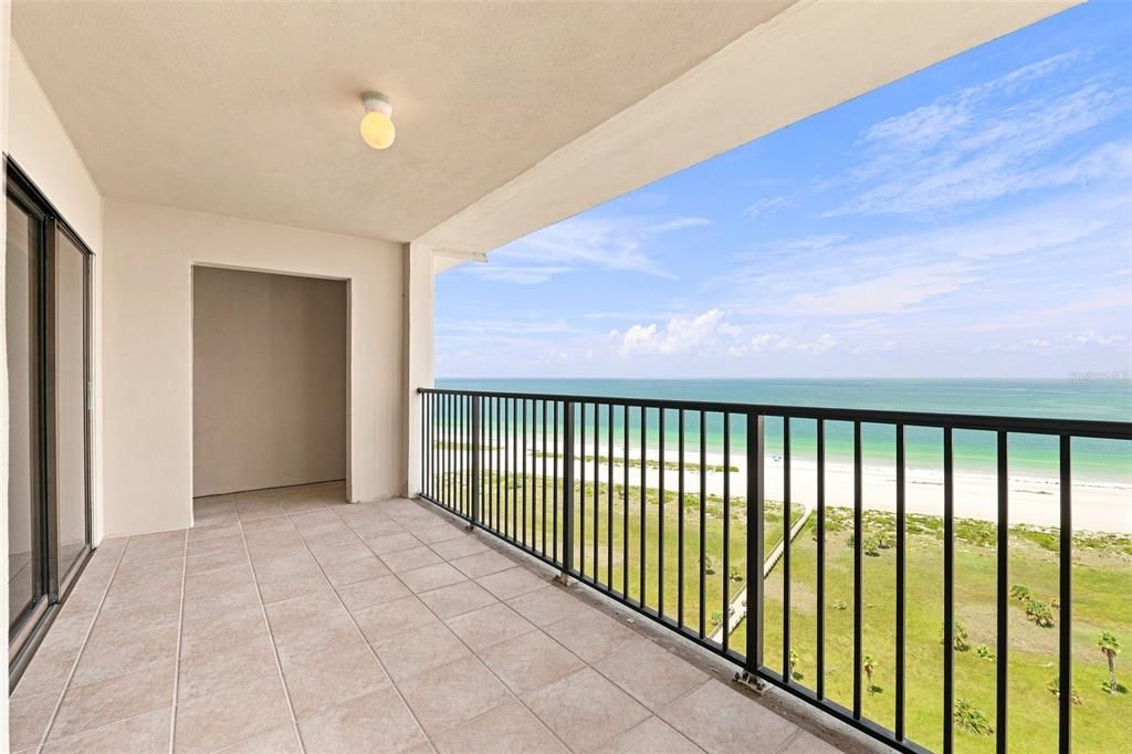 For Rent: $3,000 (2 beds, 2 baths, 1111 Square Feet)