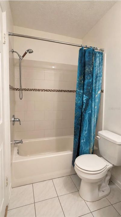В аренду: $1,750 (2 спален, 1 ванн, 909 Квадратных фут)