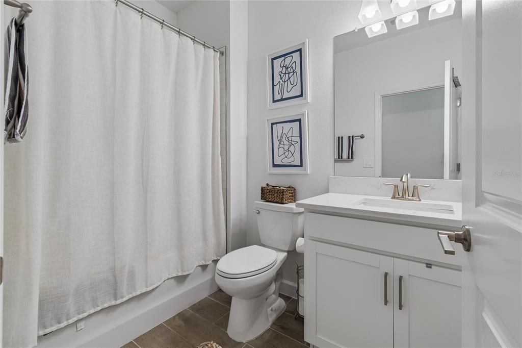 For Rent: $2,399 (2 beds, 2 baths, 1783 Square Feet)