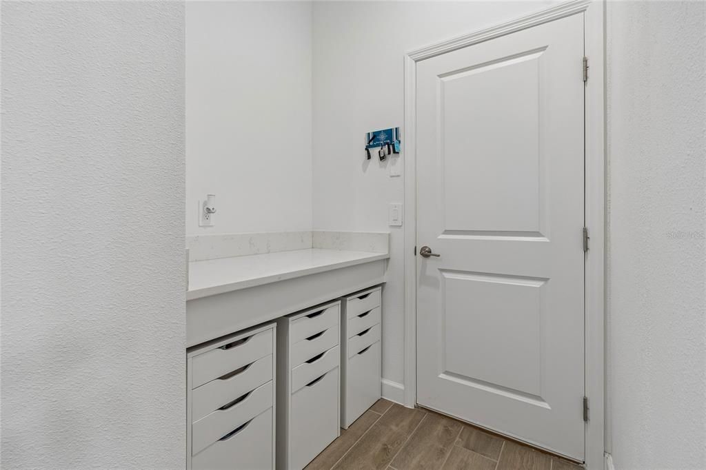 For Rent: $2,399 (2 beds, 2 baths, 1783 Square Feet)
