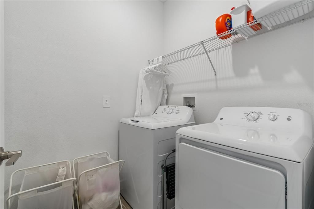 For Rent: $2,399 (2 beds, 2 baths, 1783 Square Feet)