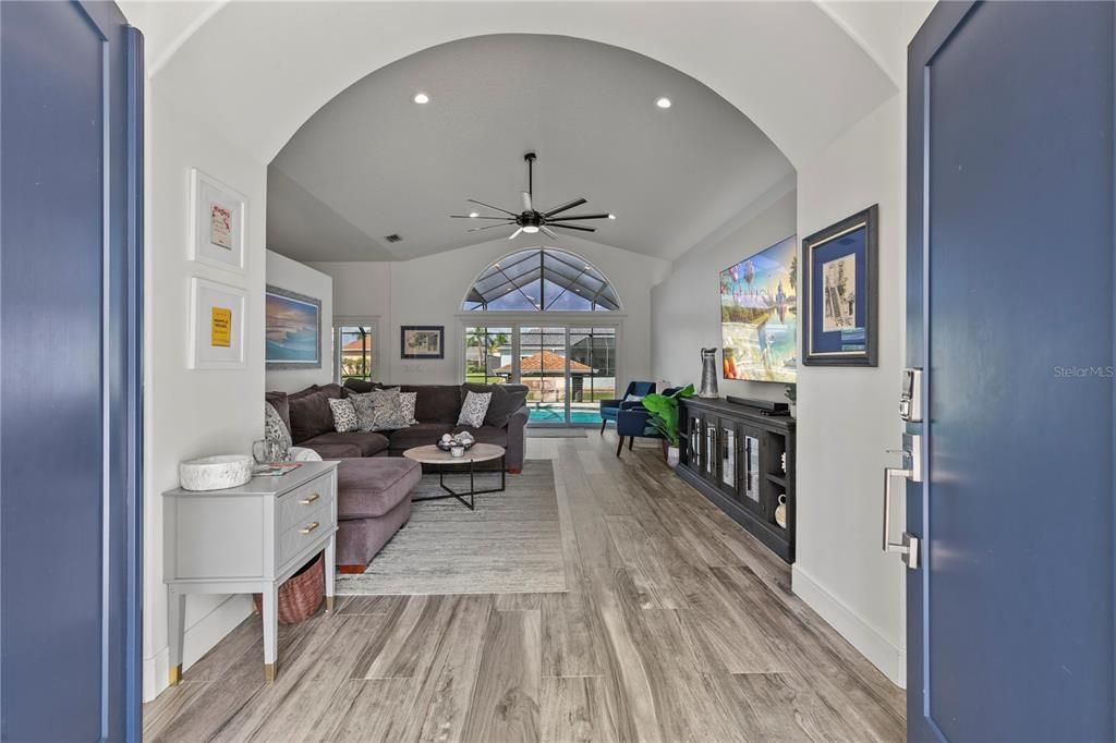 For Sale: $859,900 (3 beds, 3 baths, 2137 Square Feet)