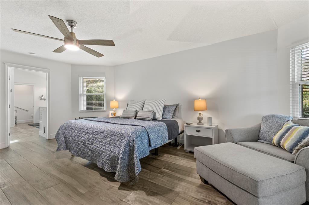 For Sale: $859,900 (3 beds, 3 baths, 2137 Square Feet)