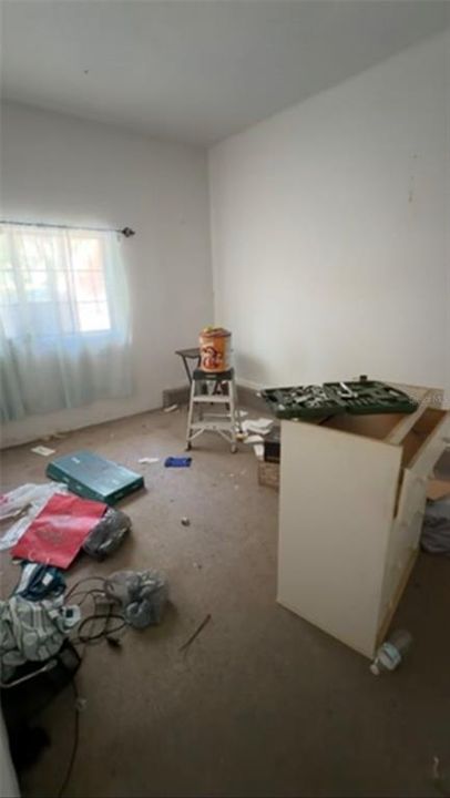 For Sale: $230,000 (3 beds, 2 baths, 1951 Square Feet)
