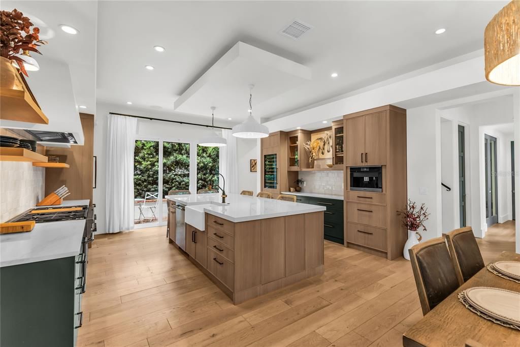 For Sale: $2,699,000 (5 beds, 4 baths, 4410 Square Feet)