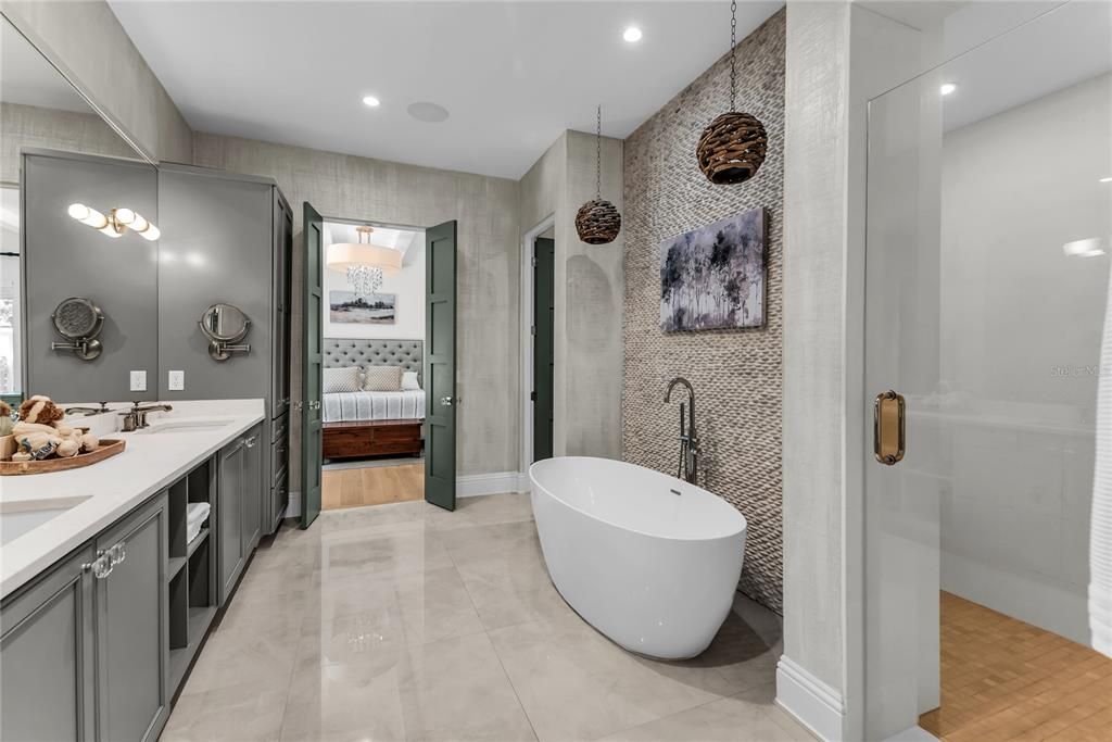 For Sale: $2,699,000 (5 beds, 4 baths, 4410 Square Feet)