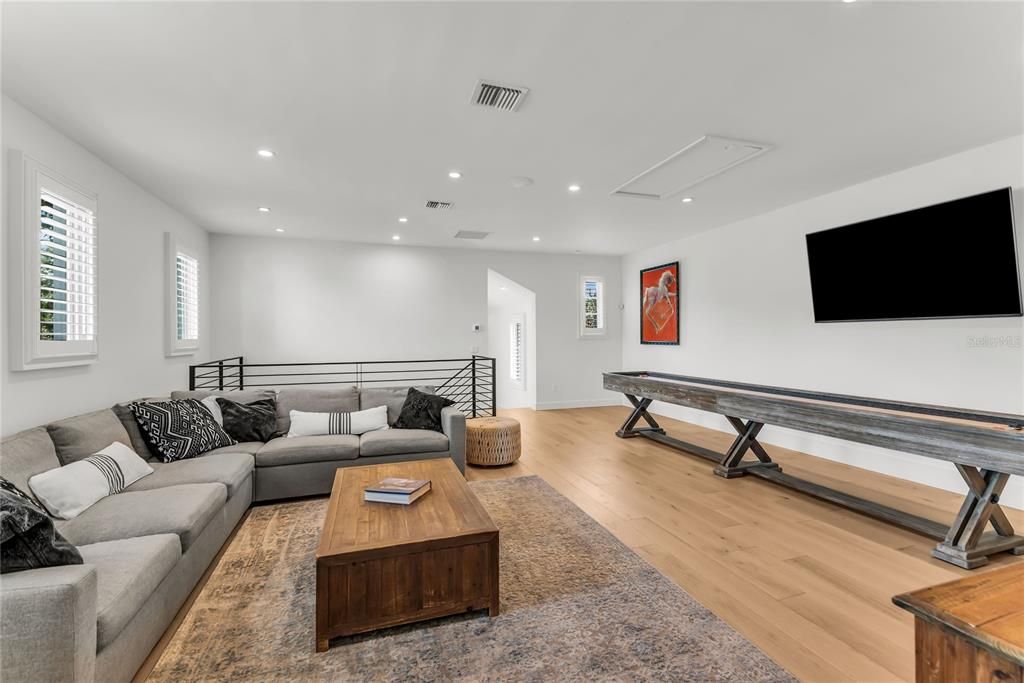 For Sale: $2,699,000 (5 beds, 4 baths, 4410 Square Feet)