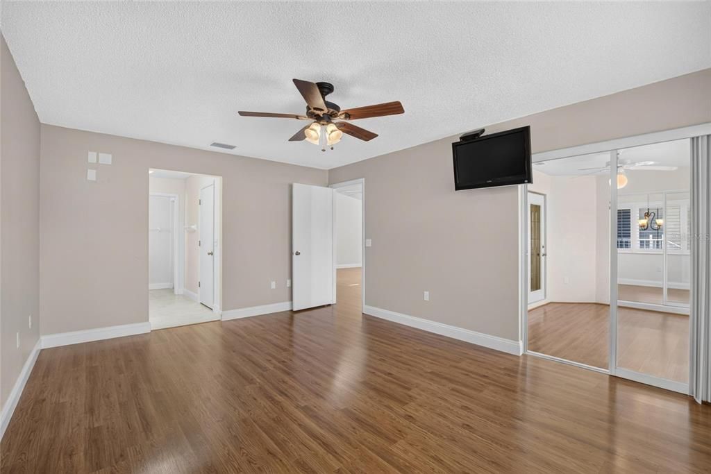 Activo con contrato: $309,900 (2 camas, 2 baños, 1775 Pies cuadrados)