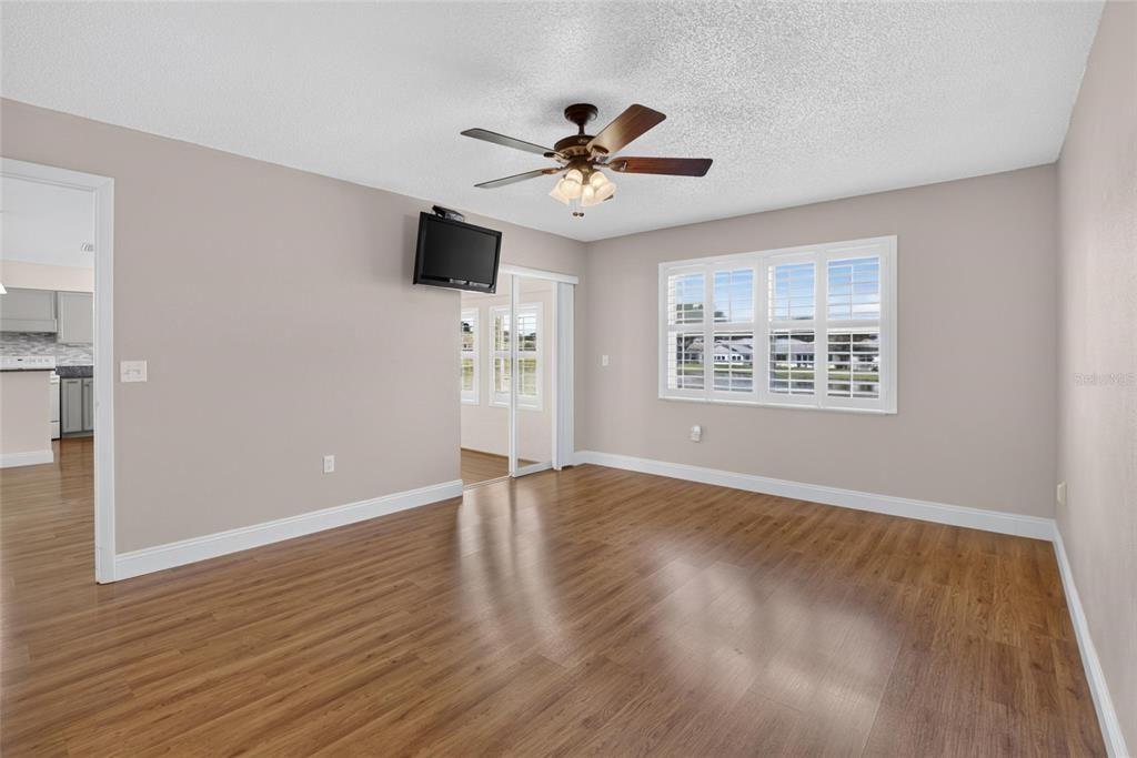 Activo con contrato: $309,900 (2 camas, 2 baños, 1775 Pies cuadrados)