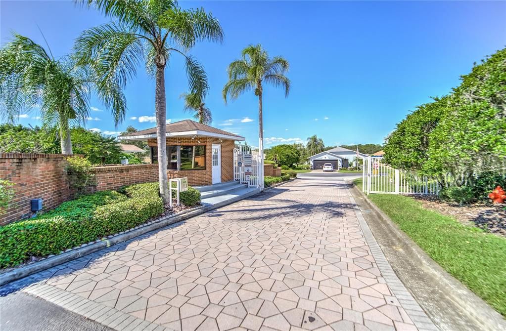 Activo con contrato: $309,900 (2 camas, 2 baños, 1775 Pies cuadrados)