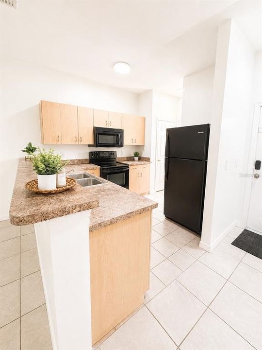 В аренду: $1,600 (2 спален, 2 ванн, 1218 Квадратных фут)