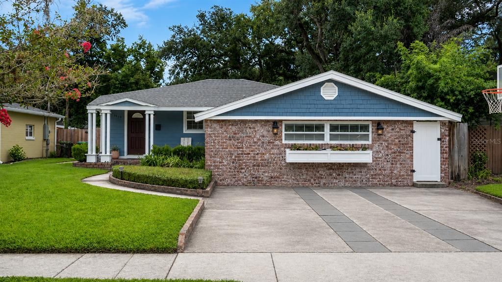 En Venta: $715,000 (3 camas, 2 baños, 1620 Pies cuadrados)