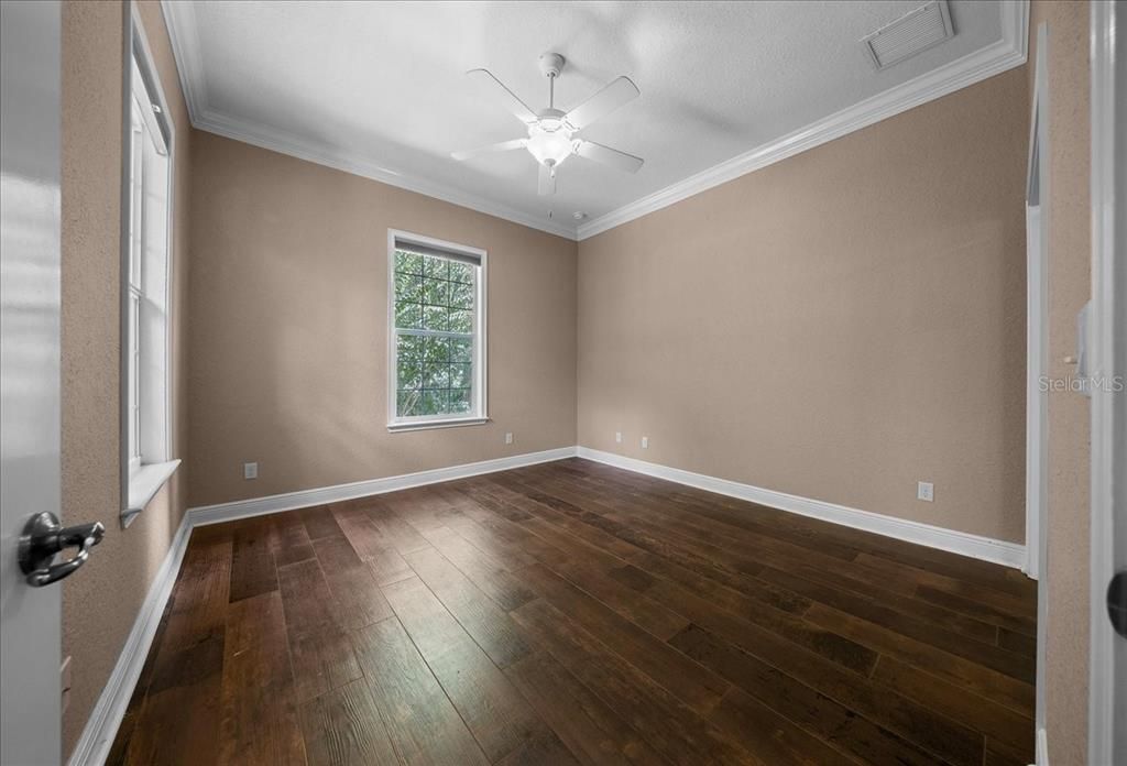 En Venta: $679,900 (4 camas, 3 baños, 2726 Pies cuadrados)
