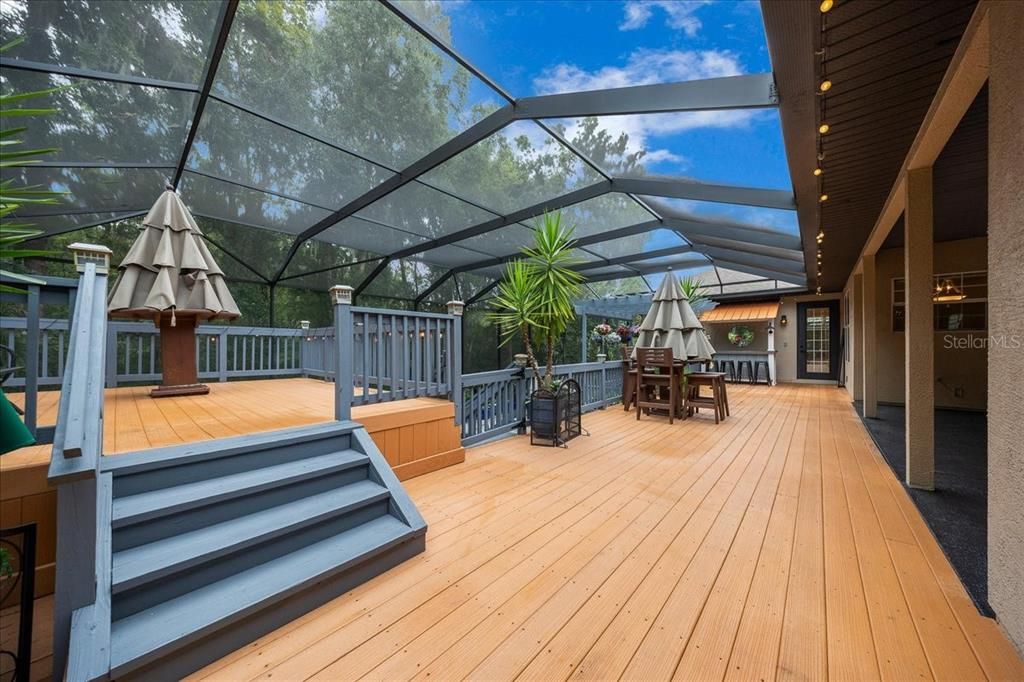 En Venta: $679,900 (4 camas, 3 baños, 2726 Pies cuadrados)