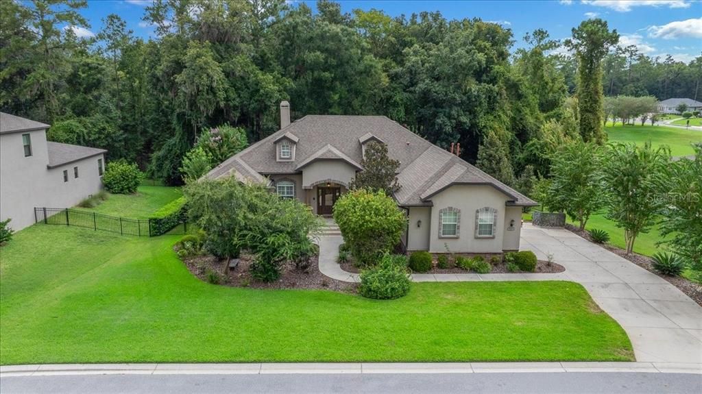 En Venta: $679,900 (4 camas, 3 baños, 2726 Pies cuadrados)