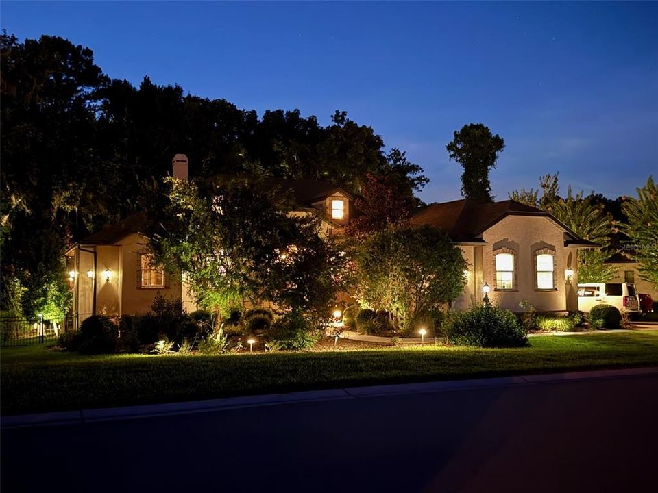 En Venta: $679,900 (4 camas, 3 baños, 2726 Pies cuadrados)