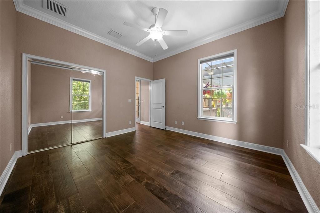 En Venta: $679,900 (4 camas, 3 baños, 2726 Pies cuadrados)